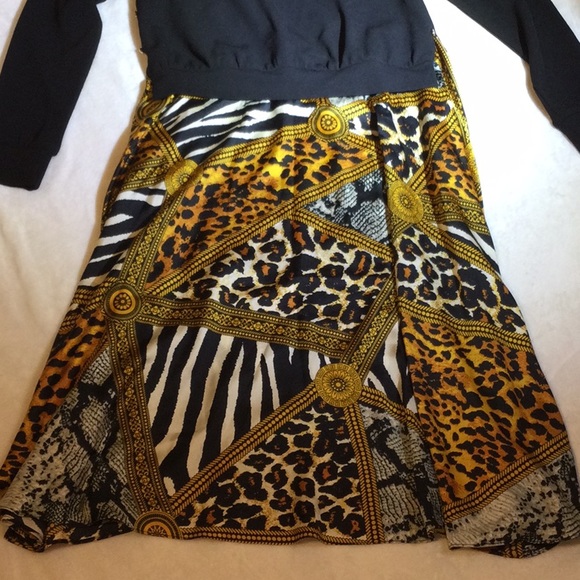 Why Dress Bohemian Leopard, Zebra Print Long sleeve Dress w/ black, white - Picture 11 of 11